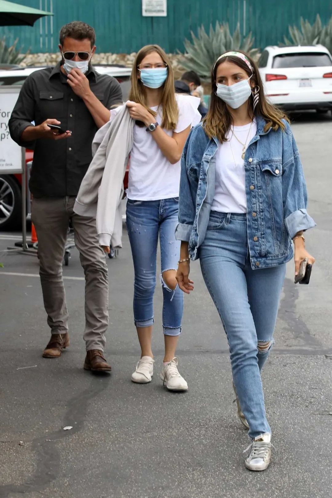 戚薇杨颖撞衫,戚薇撞衫江疏影