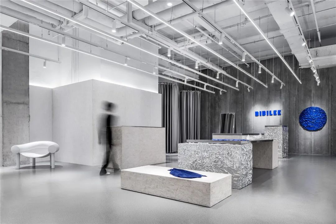 怎么设计快闪店,服装品牌快闪店设计案例