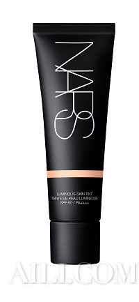 自带滤镜的妆前乳,自带磨皮美颜的妆前乳好用吗女士