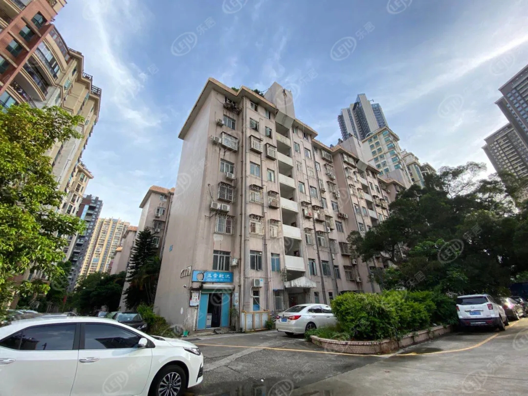 实探楼盘工程进度,实探现房改善楼盘