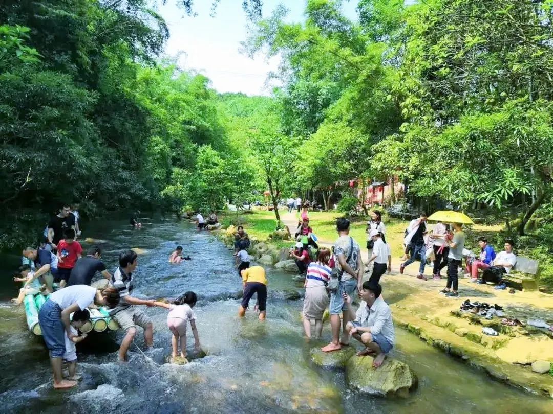 南宁附近最适合游泳避暑的地方,南宁夏天有哪些避暑的地方