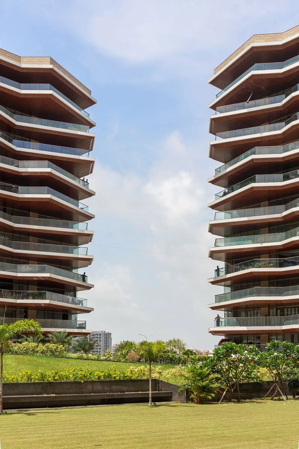 可持续的微环境-EXCELLENSEAA126公寓区/SanjayPuriArchitects