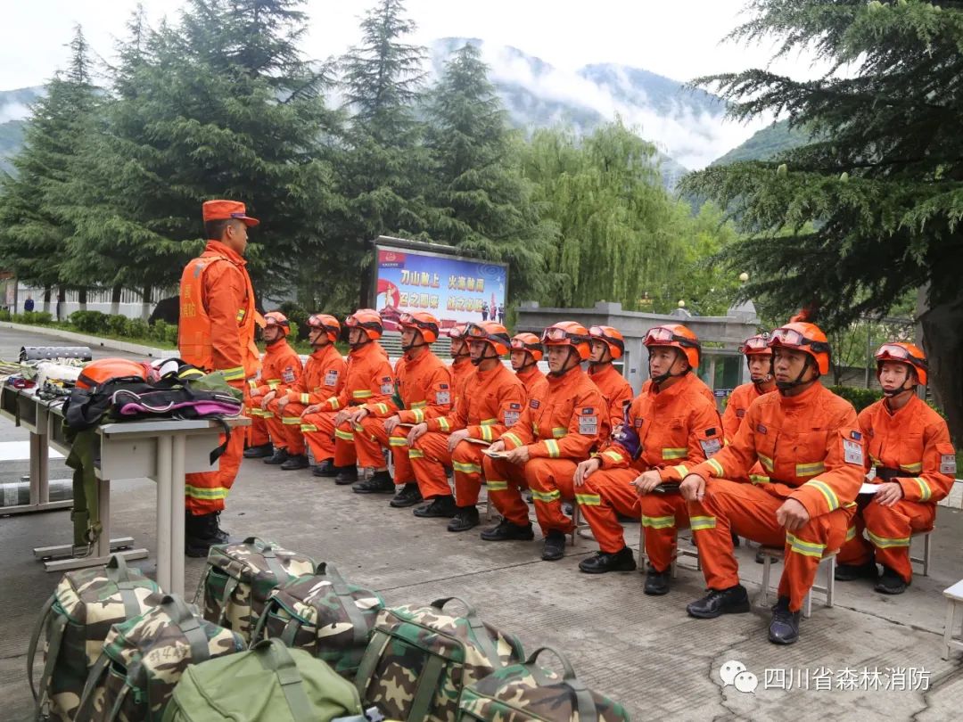 从难从严从实战出发,从难从严砺精兵