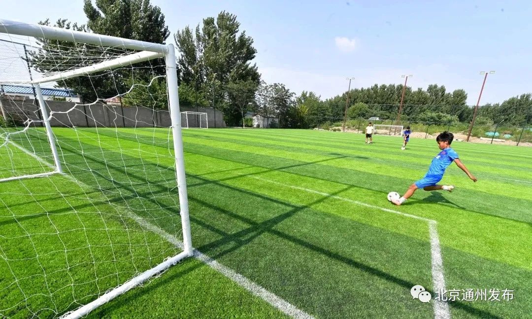 垃圾场被改造足球场,垃圾场改造成足球场