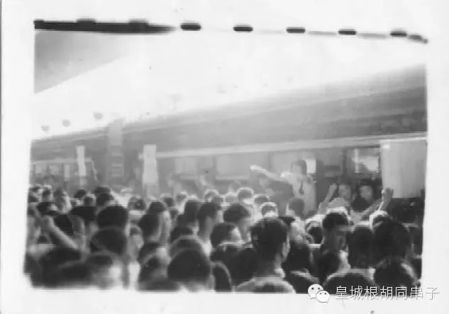 忆往昔回忆青春,忆往昔峥嵘岁月时光倒流