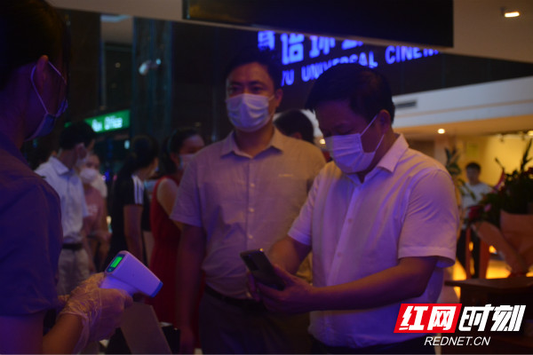永州电影院“重启”：首日观影是幸运，更是对疫情向好的鼓励与支持