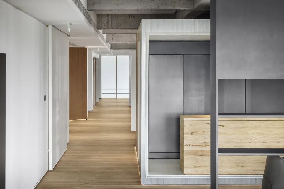 新作|凌笛OFFICE：重现旧工业时代质感/万境设计