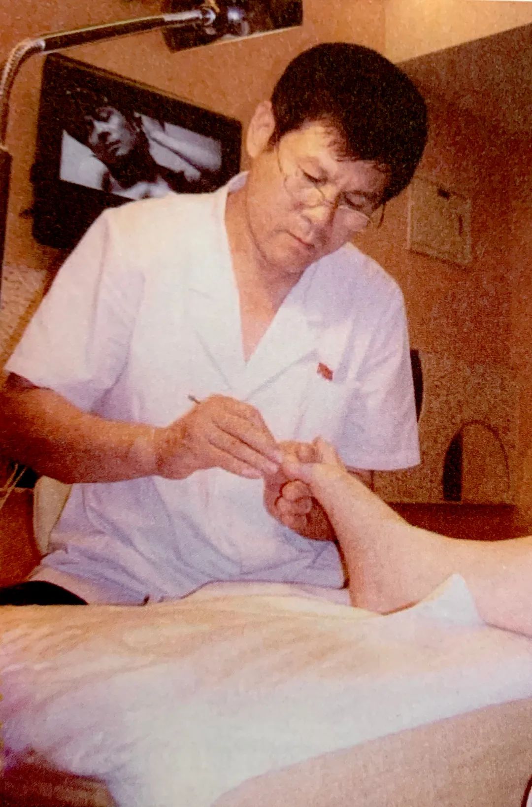 艺荐·文旅专题|百年清华池里的“双足呵护者”