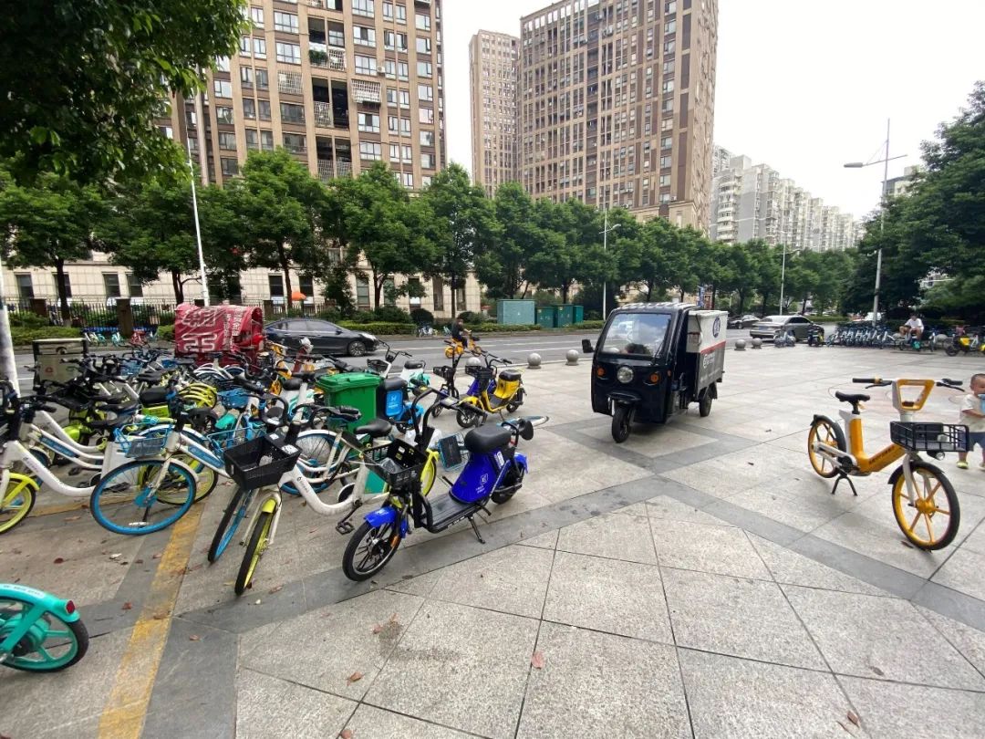 这些尴尬你遇到过吗？目前很火的助力单车又见乱象