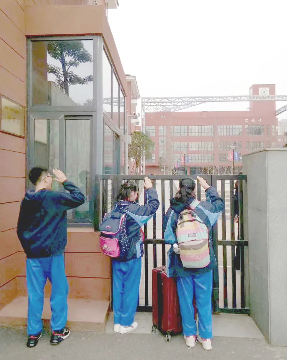 厉害！这所学校有魔力，老师是细节控，学生是自律狂！