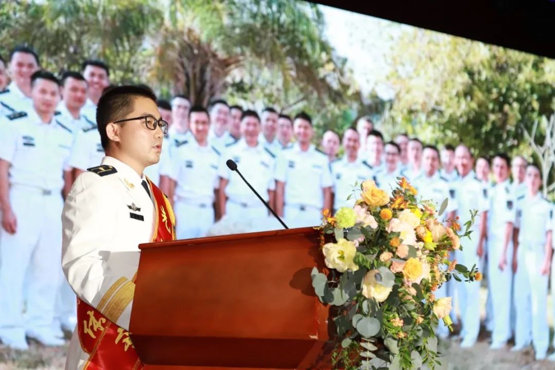 优秀官兵事迹报告会,部队典型事迹报告会开场视频
