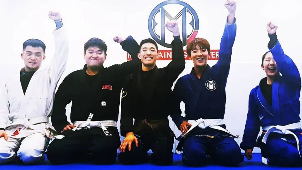 韩剧韩娱金多美李准基,李准基在韩国娱乐圈地位