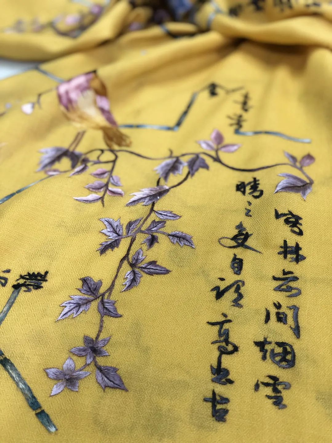 嫵WOO|诠释优雅气质，织就颈间风情