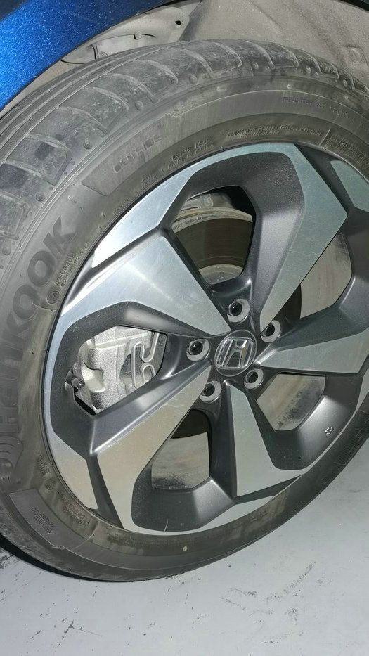 开了一年半的混动卡罗拉,开了一年半的20年a6