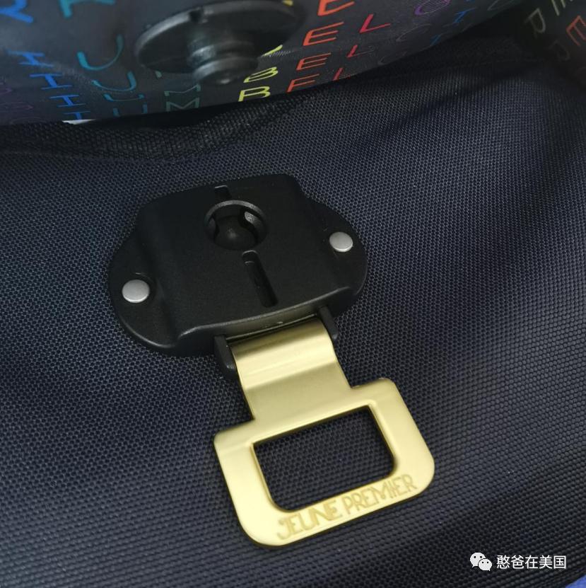 开抢：为了给娃选个好书包，真是费了老大的劲