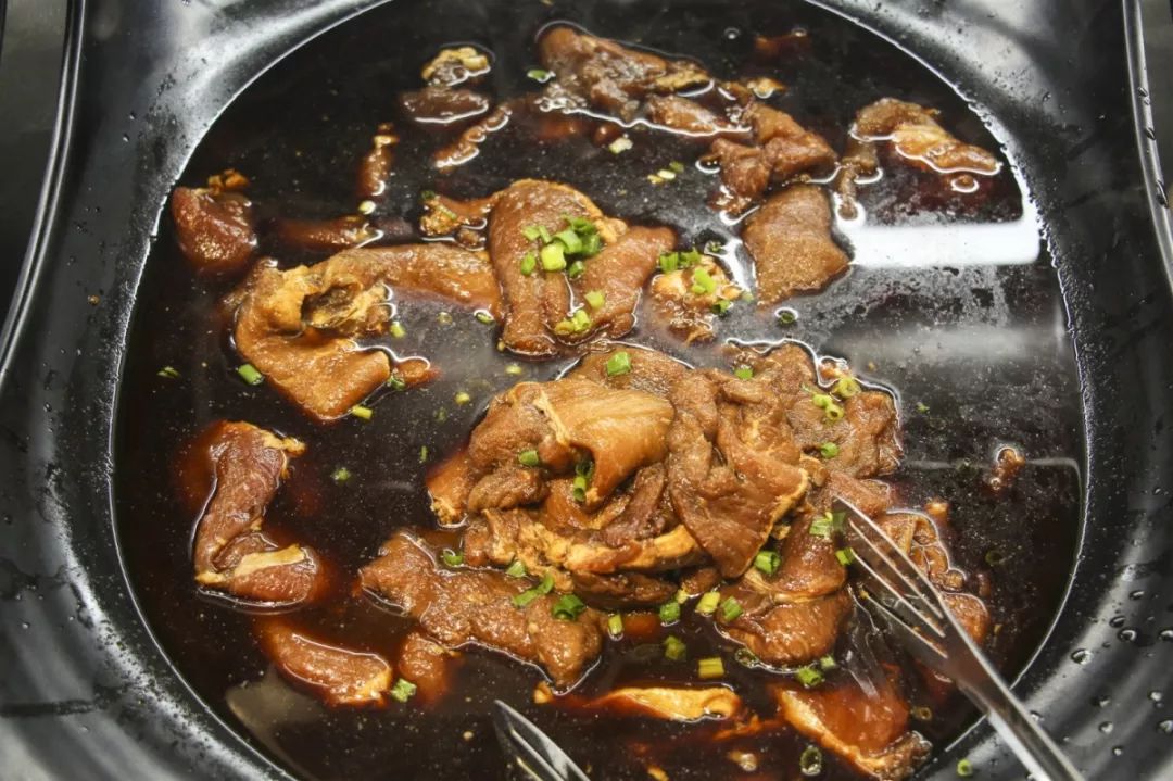 来哈尔滨必打卡的烤肉自助餐厅,哈尔滨最高档海鲜自助火锅