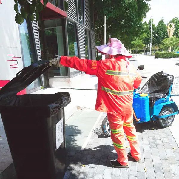 武汉站标识标牌,武汉擦亮城市窗口