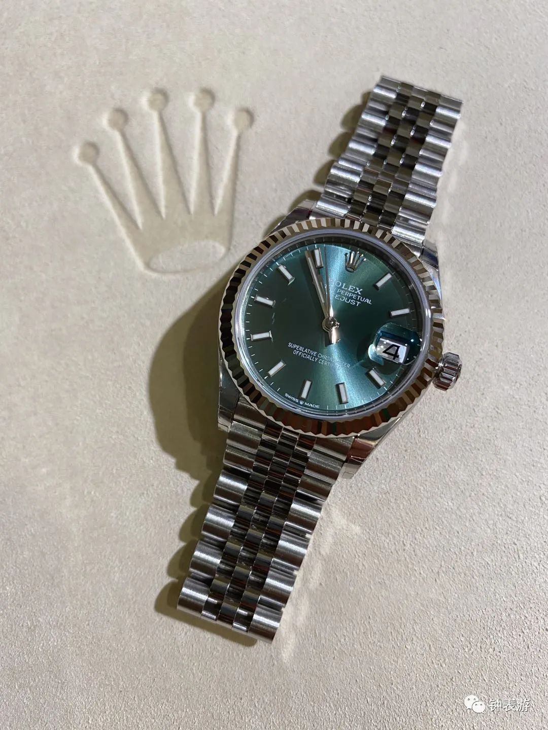 劳力士绿鬼和黑间金,劳力士新款绿水鬼超强放大细节图
