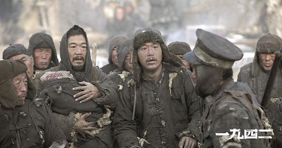 袁隆平三个儿子共生几个孙子孙女,袁隆平和两个孙女合影