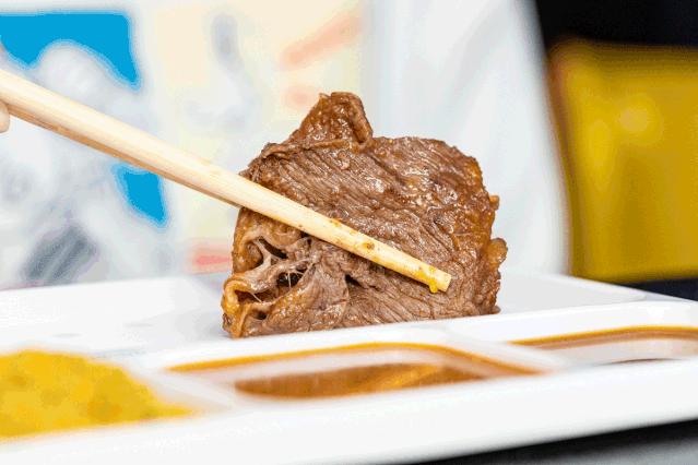 搞大事!这个购物中心用一张卡就能吃遍