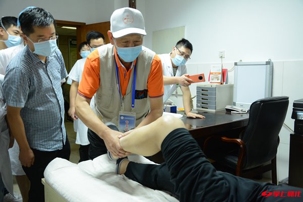 科技列车上的老面孔|甄燕昌：演绎古老“正骨术”的神奇