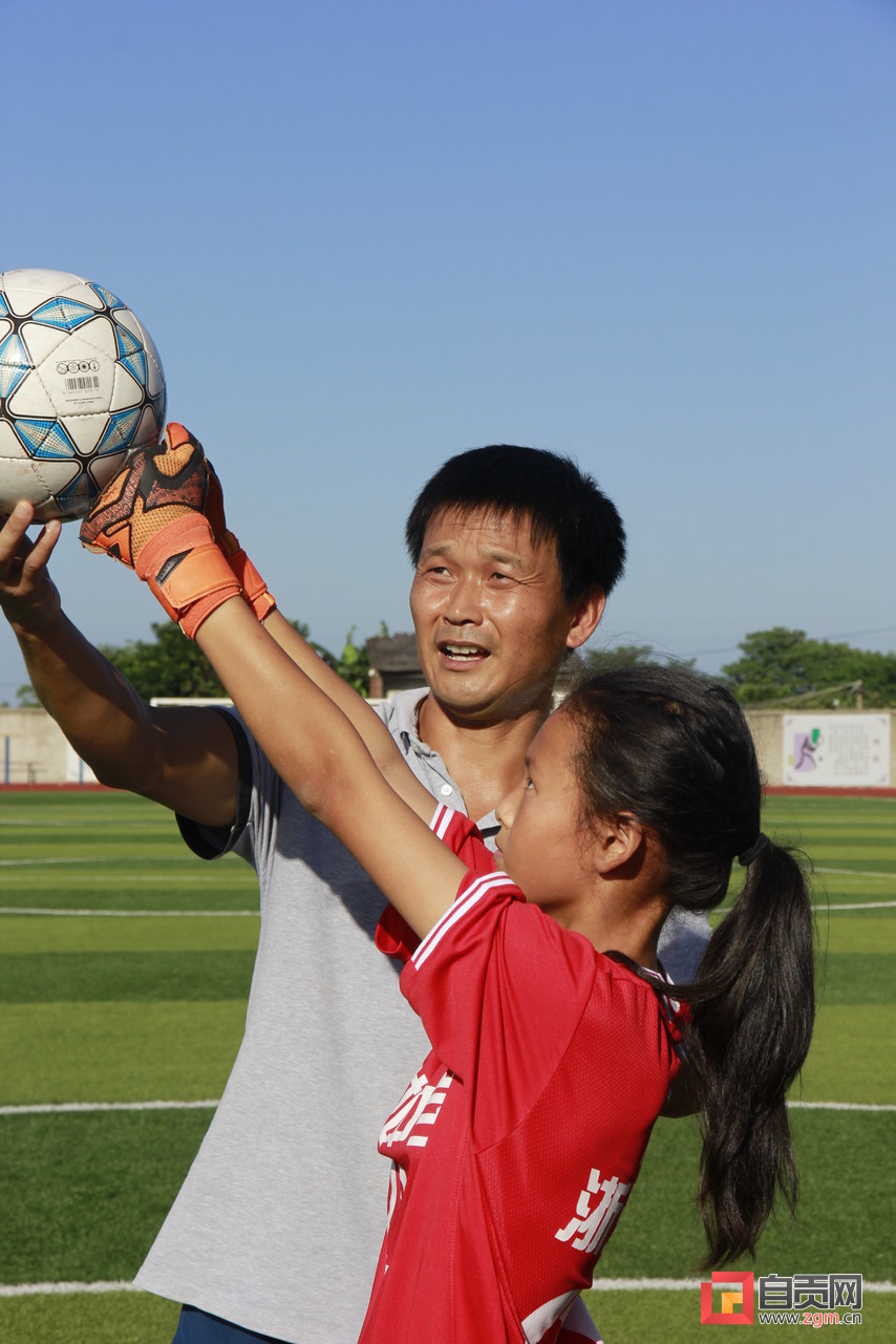 田大友自贡江姐中学,自贡江姐中学田大友