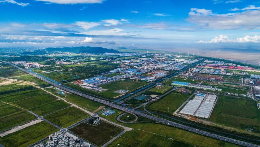 都市圈高水平小康样本镇街巡礼③海宁尖山新区（黄湾镇）：擘画镇域融合发展区域标杆