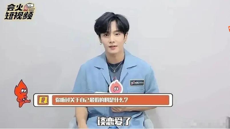 关晓彤胖了10斤的视频,关晓彤胖100斤