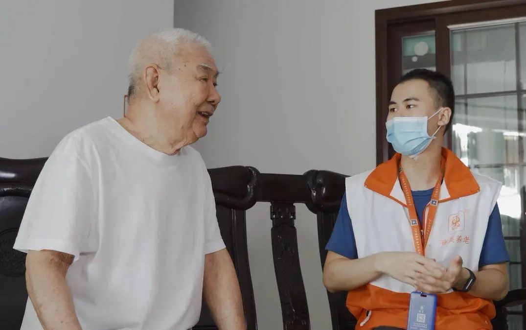 广州老人申请居家养老,海珠区社区老人服务