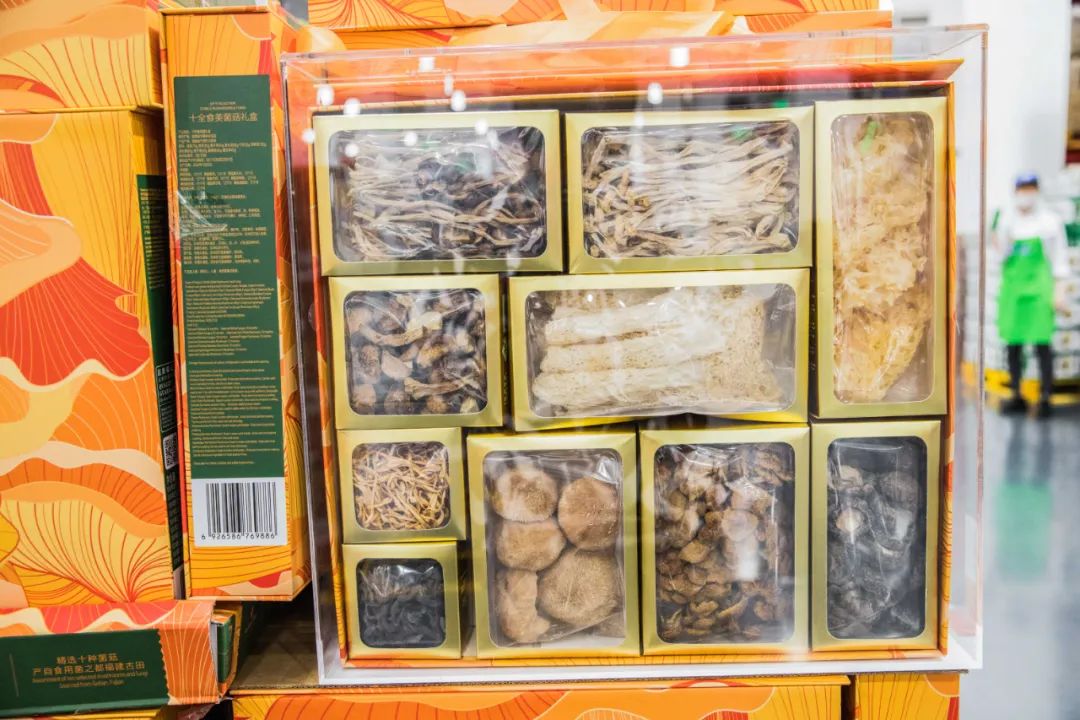 2小时高铁+1小时地铁，就为了去成都逛超市？