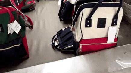 谁背火了三条杠包包,谁背了最新款的名牌包包