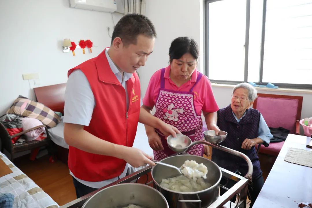 暖心！安顺燃气送“福气”啦