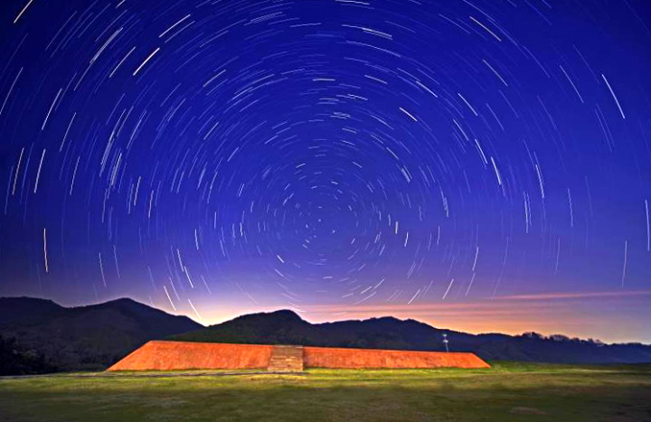 刘敏雷佳音,雷佳音和贾玲用家乡语言表演