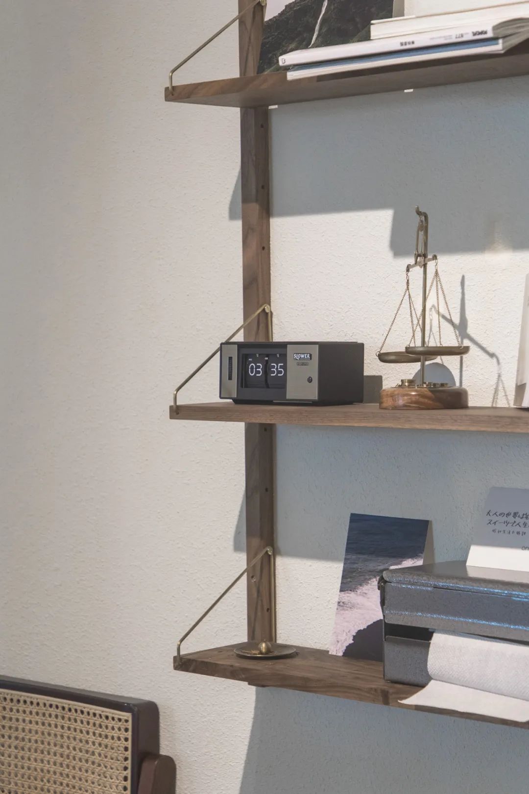 滨江西的新晋甜品店，一对情侣、两只柴犬守护着，超有爱