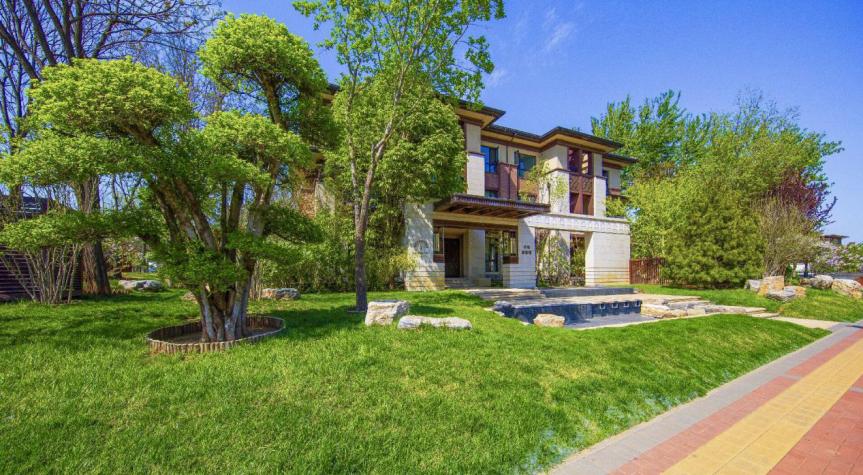 牛驼温泉孔雀城附近有什么玩的,牛驼孔雀城旅游