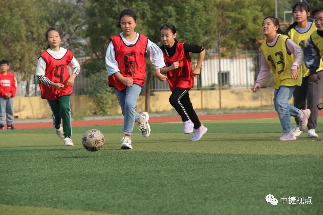 校园足球联赛开赛简报,中小学生足球联赛开赛云顶中心校