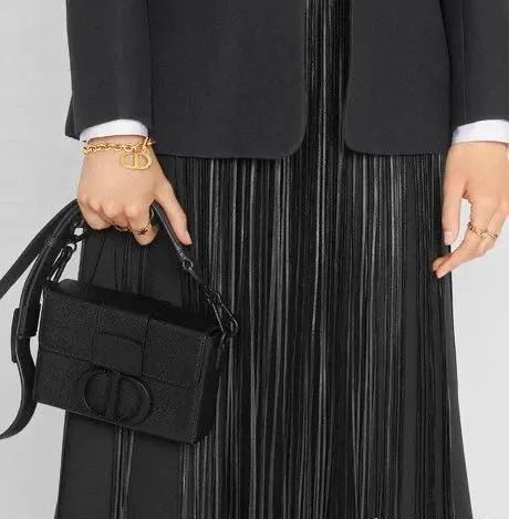 大牌包包为什么都那么丑,这么丑的大牌包包是真的吗