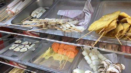 覆盖5个区，这7家“又小又旧”的炸串店，抚慰了不少深夜打工人