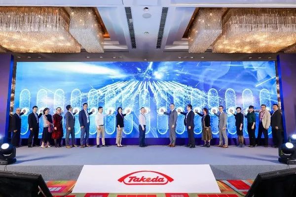 名创优品巴黎,名创优品法国