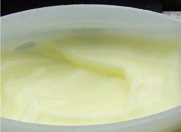 不合格的润唇膏致癌,唇膏选不对有致癌风险