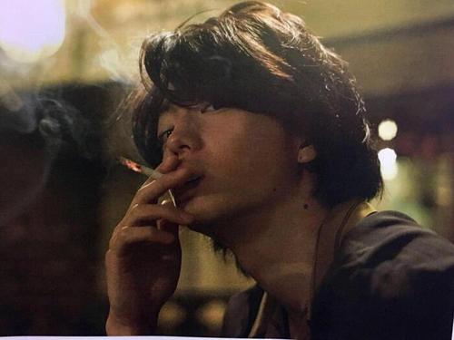 日本当红小鲜肉被曝：*虐性**待、逼堕胎、吃软饭还骚扰女明星？