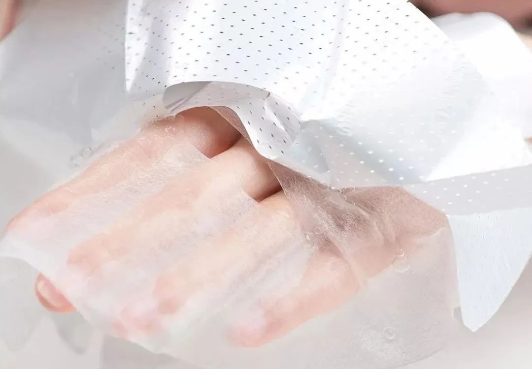 皮肤科医生平时保湿敷的面膜,皮肤科医生需要每天涂防晒