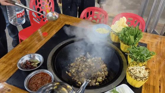 「沸点时刻」今夜我们都是干饭人！柴火鸡、烤肉、仙都酱板鸭、9.9元洁牙等！更有大牌美妆低至4.6折