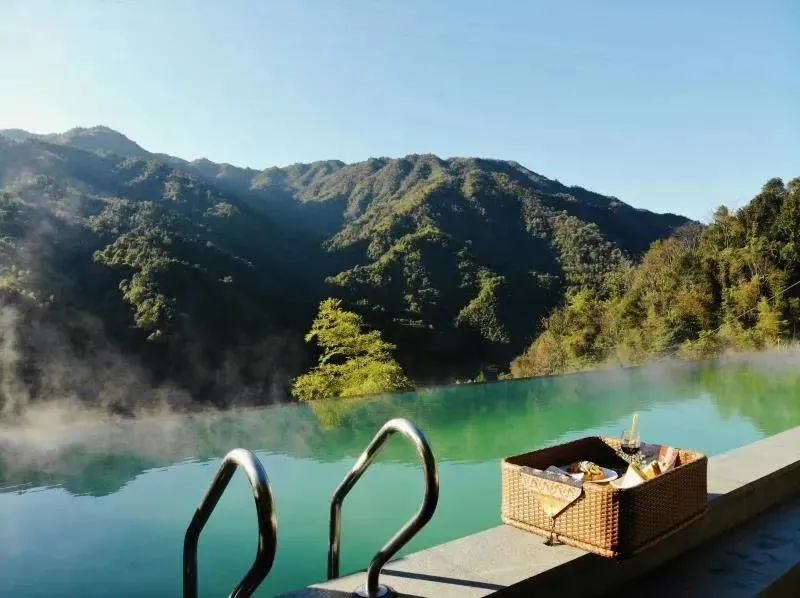 「沸点时刻」今夜我们都是干饭人！柴火鸡、烤肉、仙都酱板鸭、9.9元洁牙等！更有大牌美妆低至4.6折