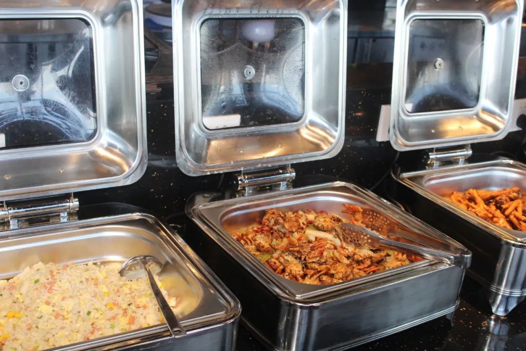 卢氏汉釜宫：海鲜、烤肉、小吃...通通不限量！豪横自助来啦！39.9元购汉釜宫单人自助餐，海鲜、烧烤、牛排、甜点...都是你的！