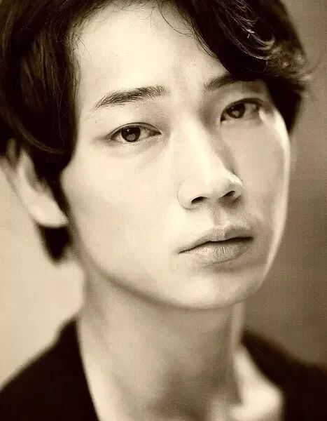 日本变态专业户，最近爱演BL