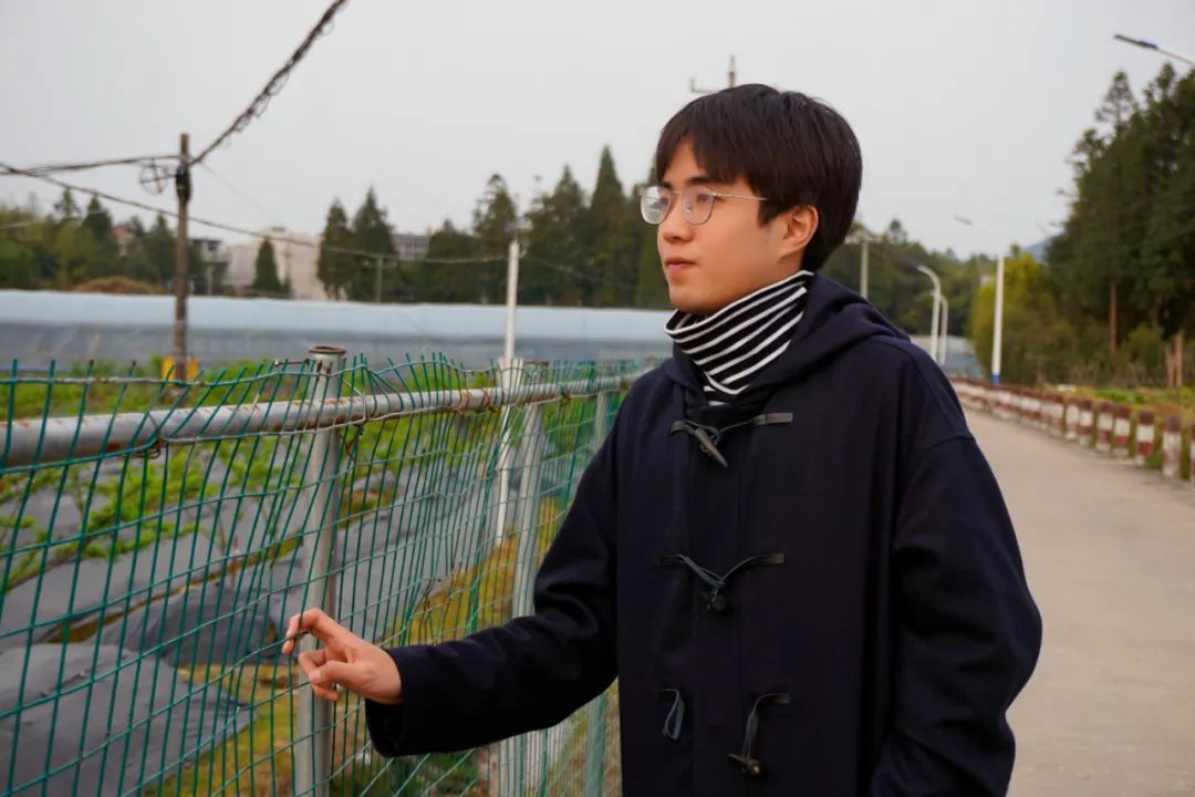 向优秀青年看齐,向优秀的人才们看齐的表现