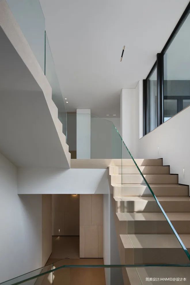 540平米复式楼,270平顶层的复式房