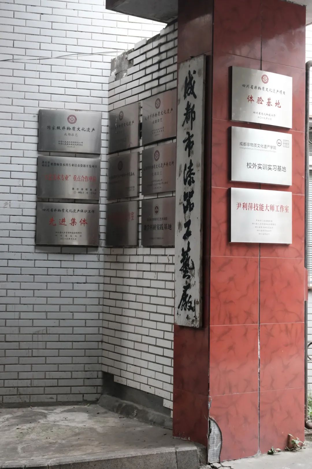 宽窄巷子附近有一条什么街,宽窄巷子旁边的小巷子