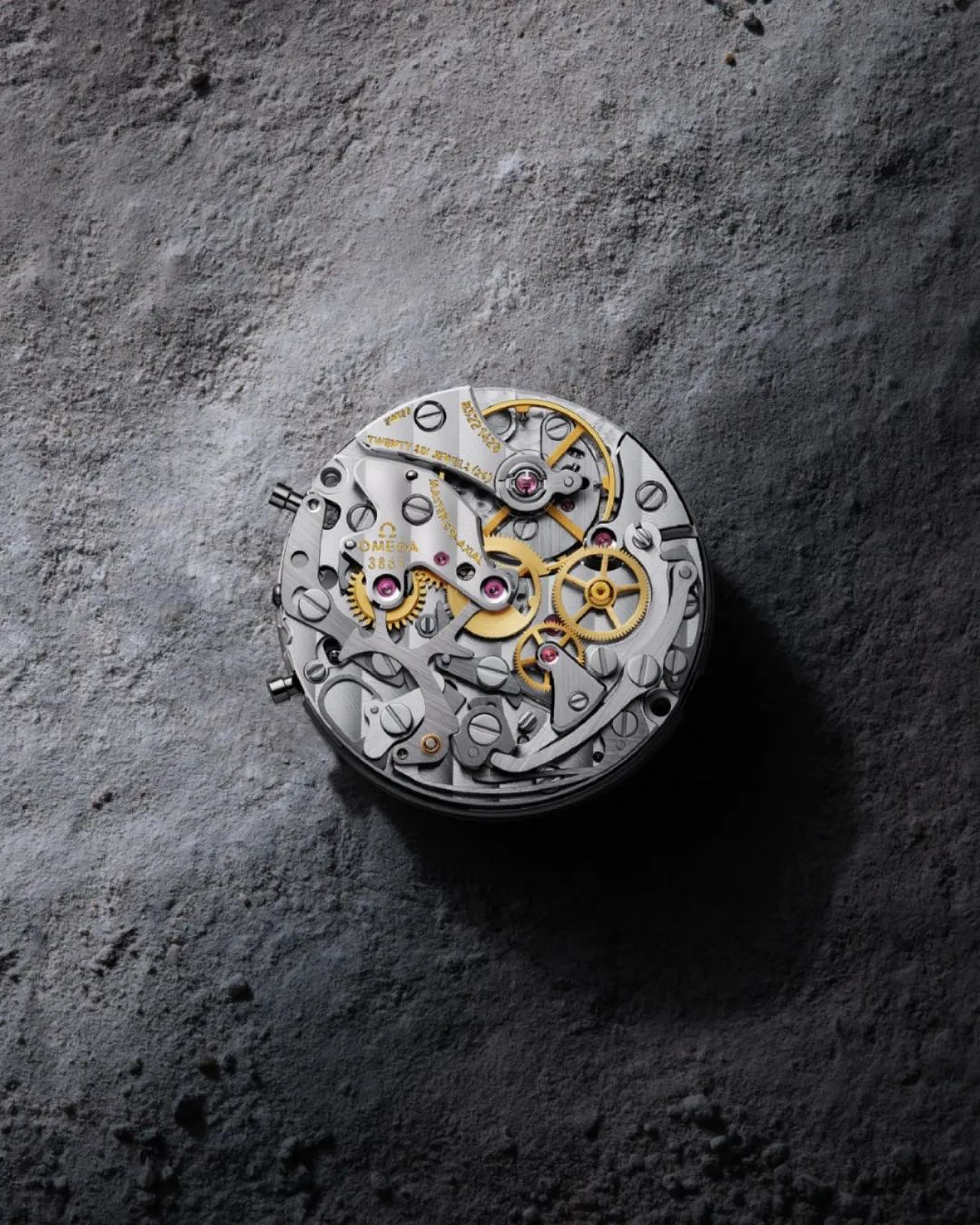 传奇再续超霸月球表升级为至臻天文台认证